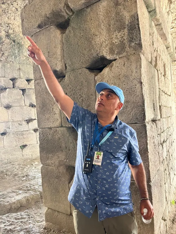 Fazli Karabacak — professional archaeological tour guide at Göbekli Tepe, Serendipity Tours Turkey